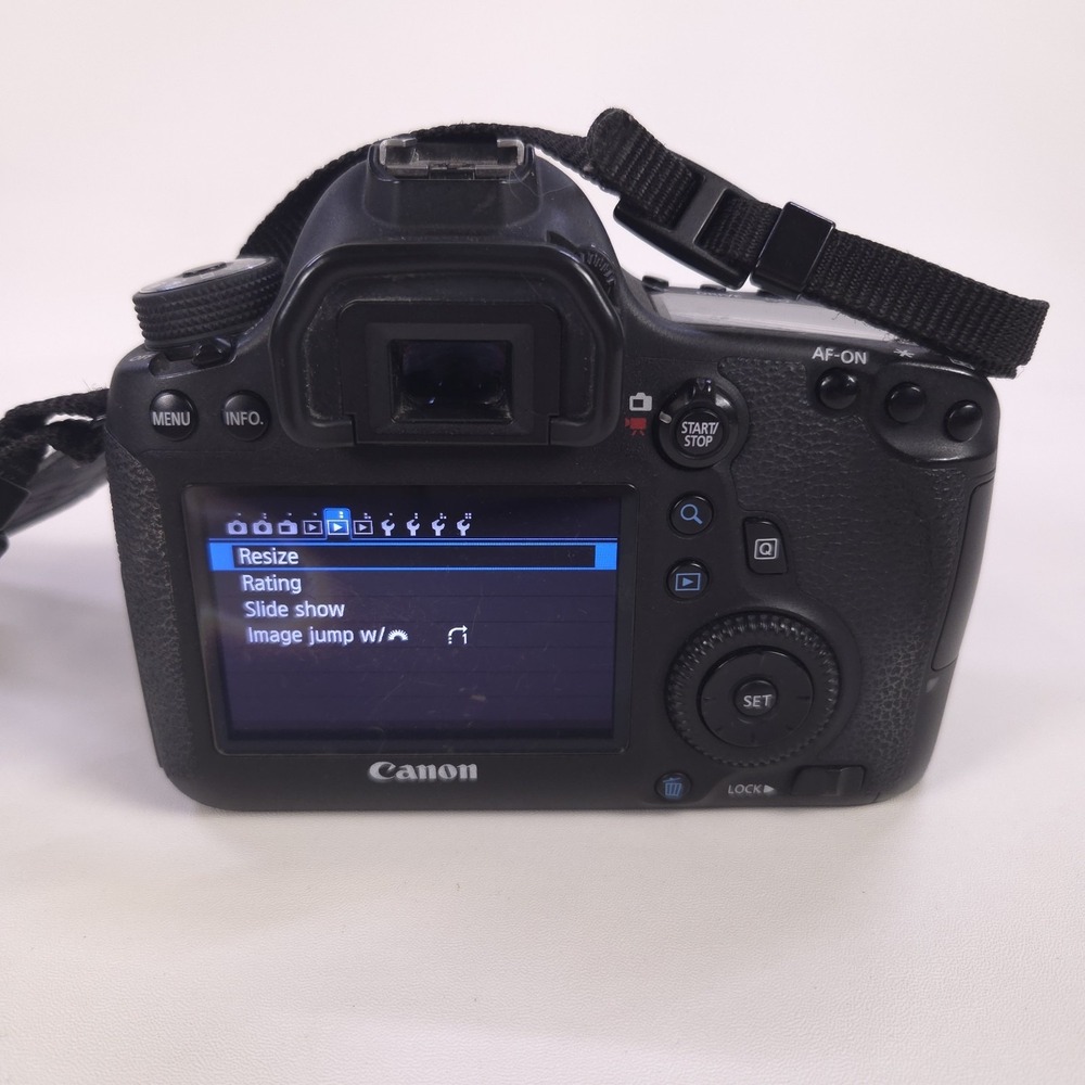 Canon EOS 6D 20.2MP Digital SLR Camera (Body Only) w/ Flash Charger 3 Batteries - Picture 10 of 16